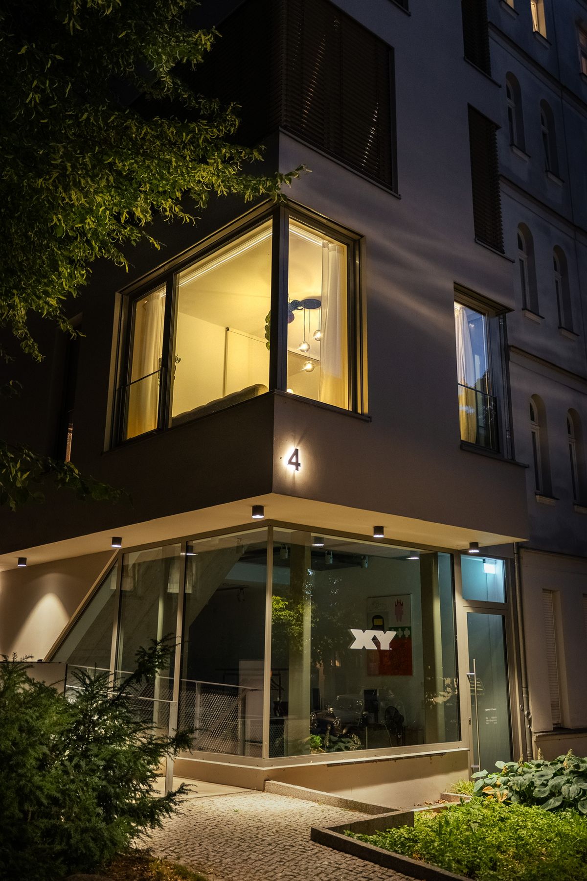 Wohnhaus in der Belforter Straße am Abend